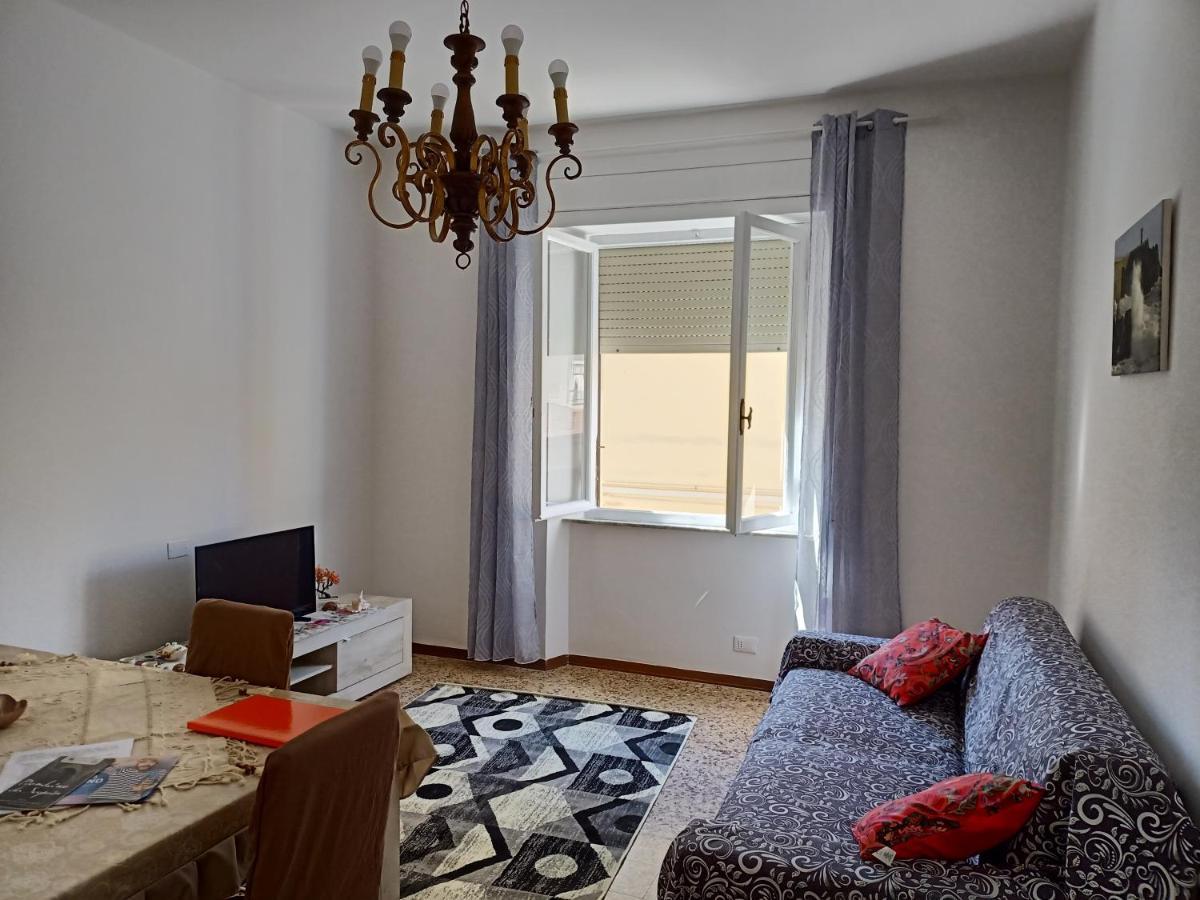 Casa Ilanfra - Appartamenti Gabbiano, Farfalla E Stella Marina بيومبينوا المظهر الخارجي الصورة