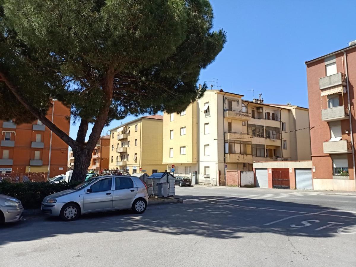 Casa Ilanfra - Appartamenti Gabbiano, Farfalla E Stella Marina بيومبينوا المظهر الخارجي الصورة