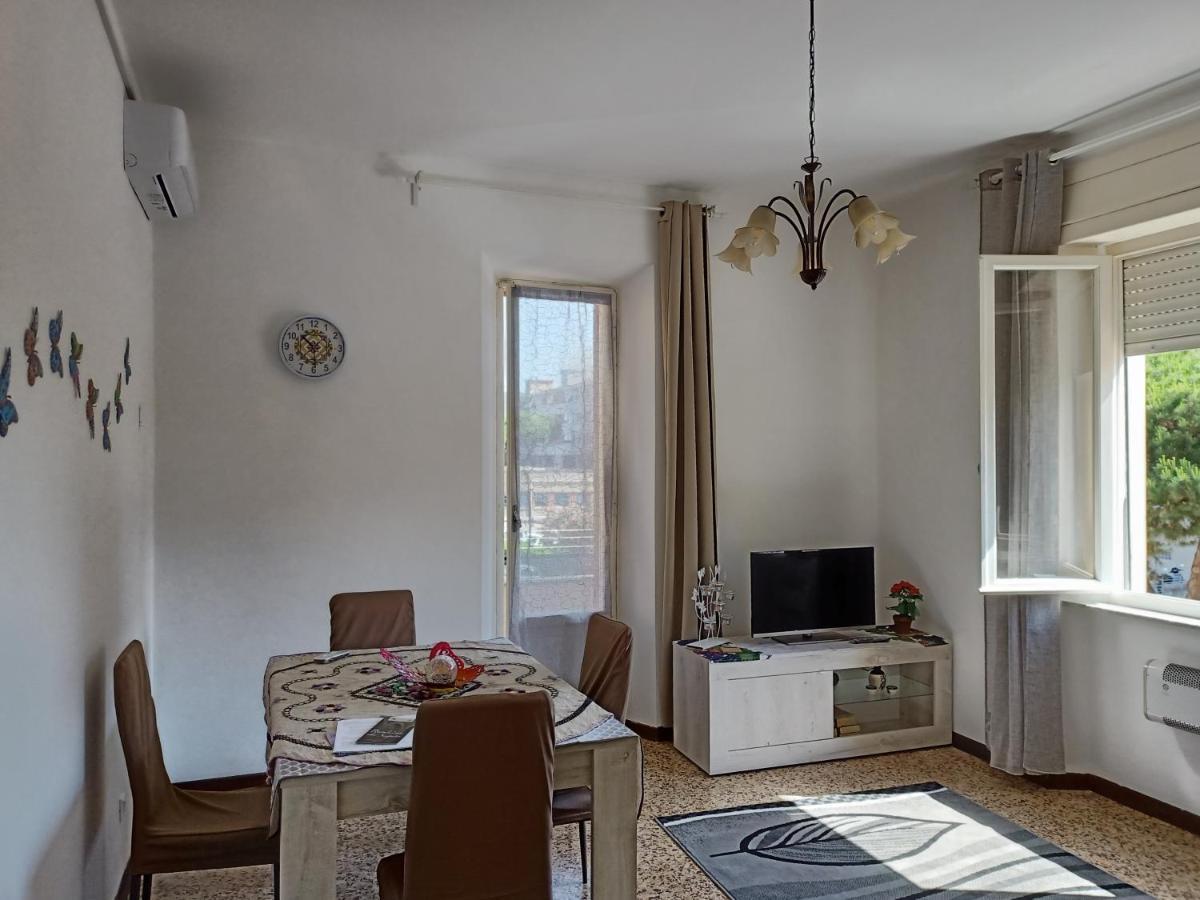 Casa Ilanfra - Appartamenti Gabbiano, Farfalla E Stella Marina بيومبينوا المظهر الخارجي الصورة