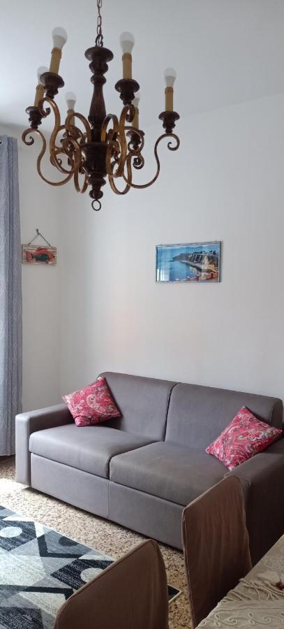 Casa Ilanfra - Appartamenti Gabbiano, Farfalla E Stella Marina بيومبينوا المظهر الخارجي الصورة