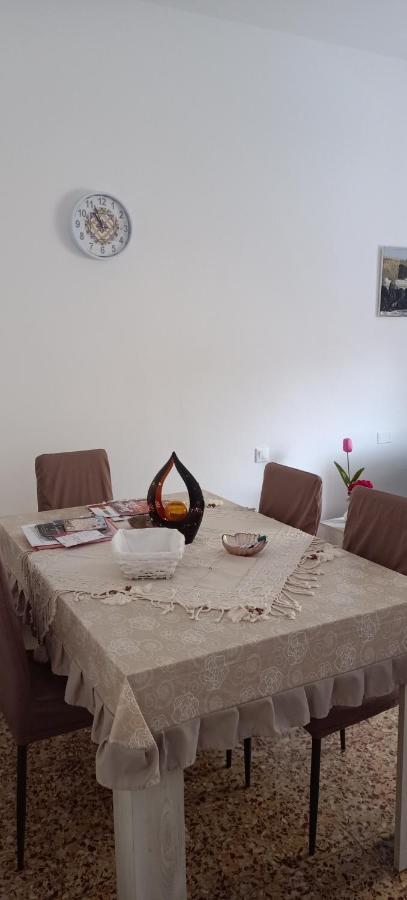 Casa Ilanfra - Appartamenti Gabbiano, Farfalla E Stella Marina بيومبينوا المظهر الخارجي الصورة