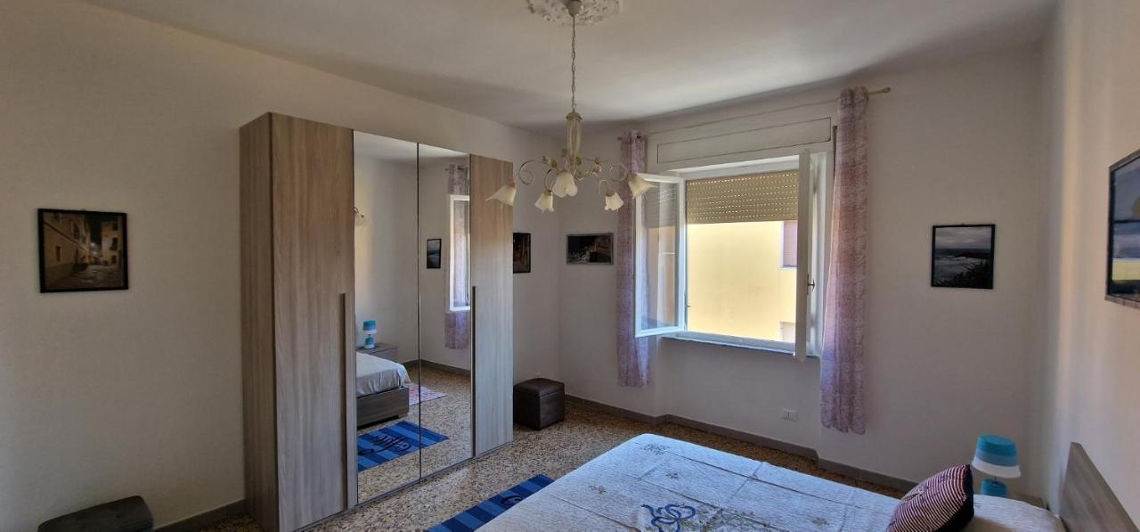 Casa Ilanfra - Appartamenti Gabbiano, Farfalla E Stella Marina بيومبينوا المظهر الخارجي الصورة