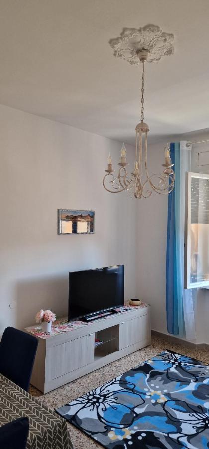Casa Ilanfra - Appartamenti Gabbiano, Farfalla E Stella Marina بيومبينوا المظهر الخارجي الصورة