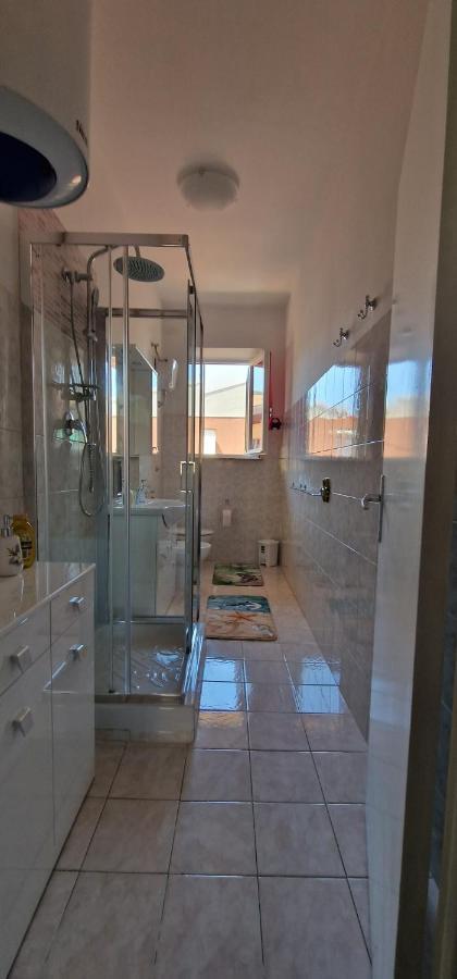 Casa Ilanfra - Appartamenti Gabbiano, Farfalla E Stella Marina بيومبينوا المظهر الخارجي الصورة