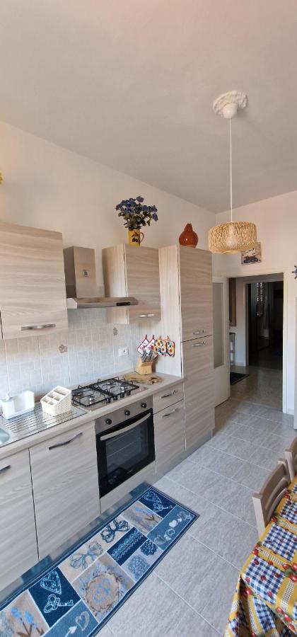 Casa Ilanfra - Appartamenti Gabbiano, Farfalla E Stella Marina بيومبينوا المظهر الخارجي الصورة
