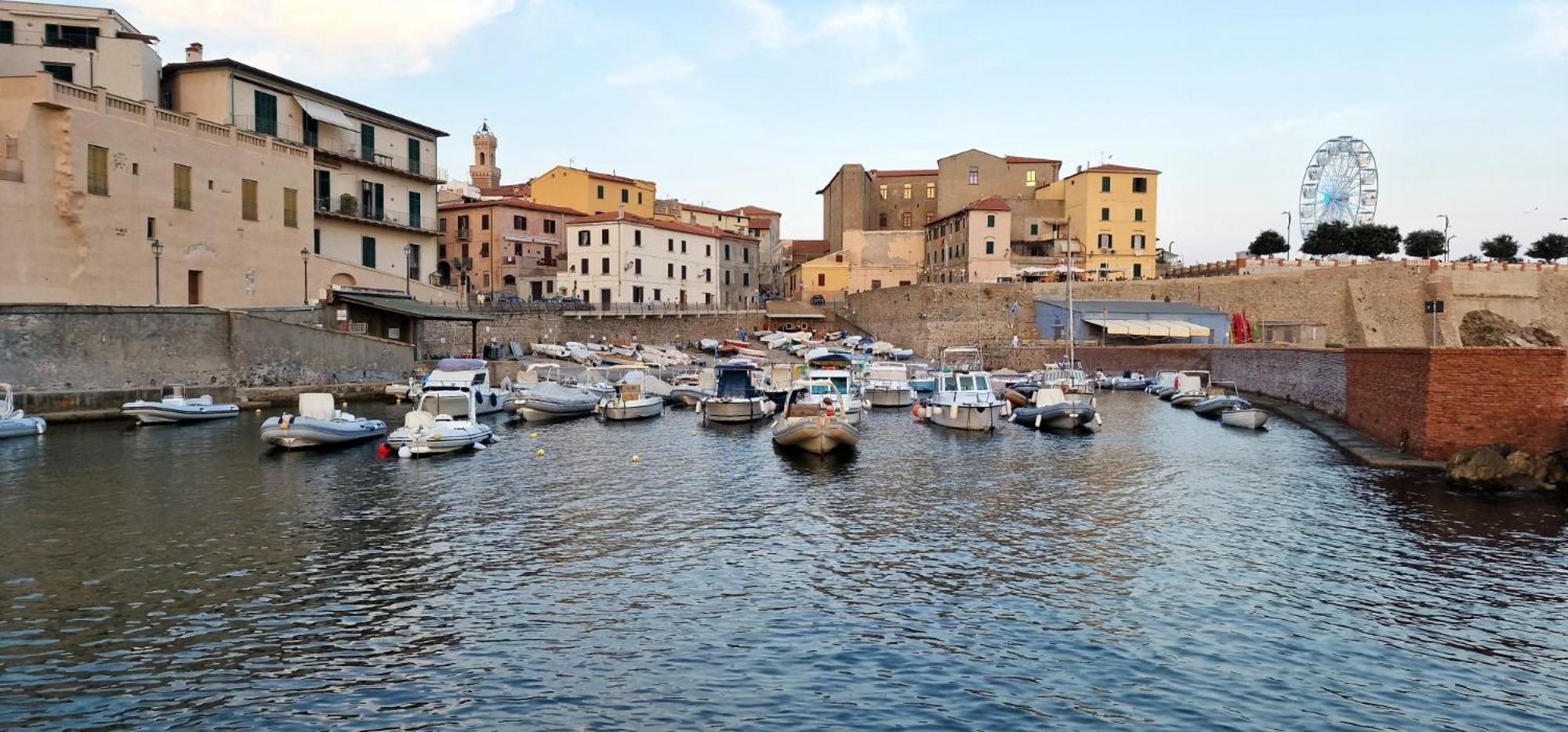 Casa Ilanfra - Appartamenti Gabbiano, Farfalla E Stella Marina بيومبينوا المظهر الخارجي الصورة